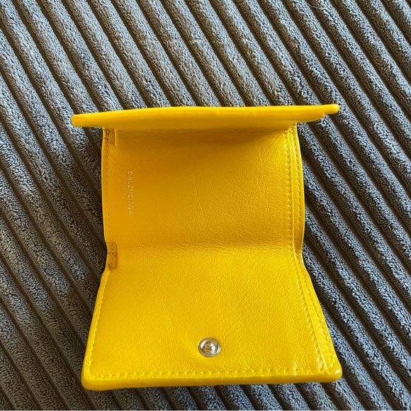 Authentic Balenciaga yellow Papier mini Leather wallet - Picture 2 of 9